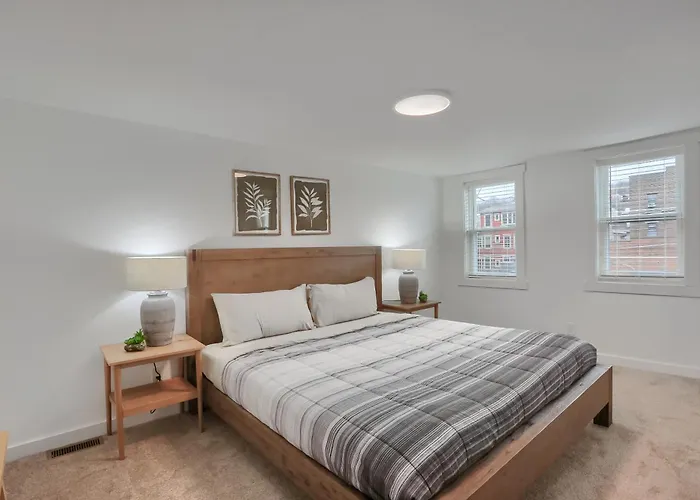 Stylish And 3bd North Side Holiday home Pittsburgh