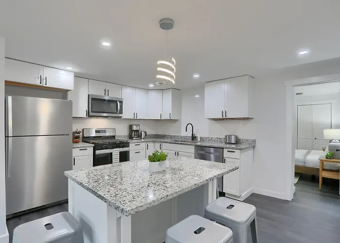 Stylish And 3bd North Side *