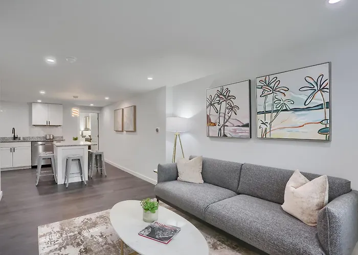 Stylish And 3bd North Side *